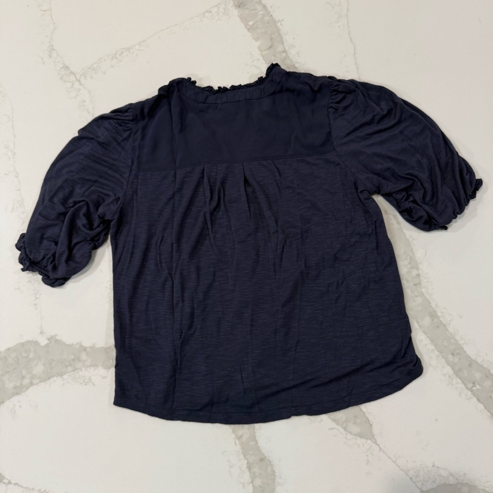Democracy Floral Embroidered Button Front Blouse Ruffle Trim Women’s Medium Navy - Picture 8 of 8